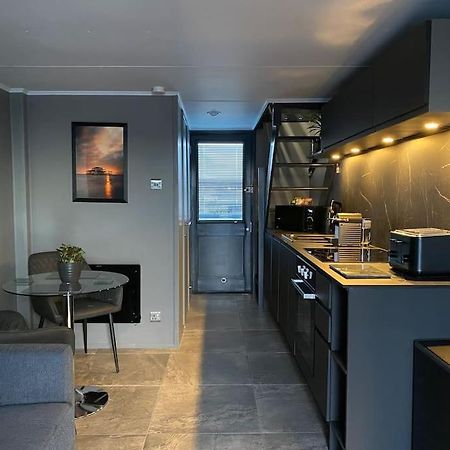 Seascape - Floating Home At Brighton Marina With Free Parking Kültér fotó