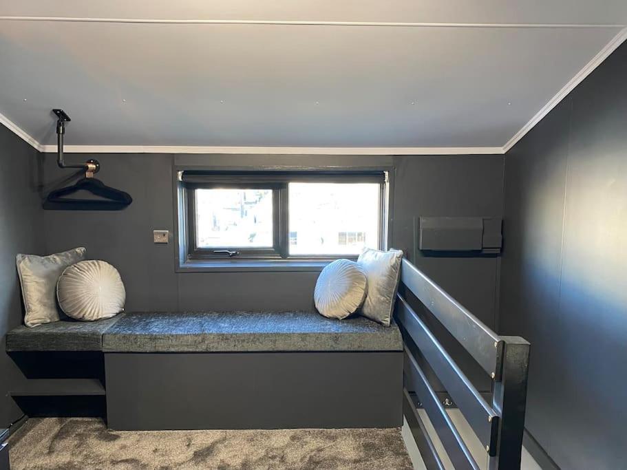 Seascape - Floating Home At Brighton Marina With Free Parking Kültér fotó